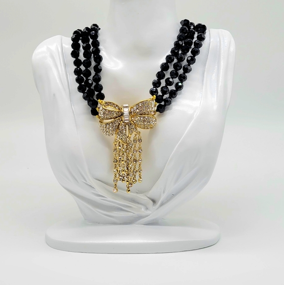 Heidi Daus Swarovski Crystal Bow Statement Necklace with Chainmail Fringe - Picture 6 of 11